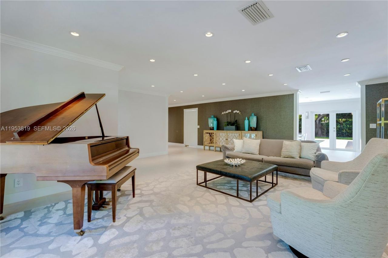 6700 SW 117th St , Pinecrest, FL 33156 Photo