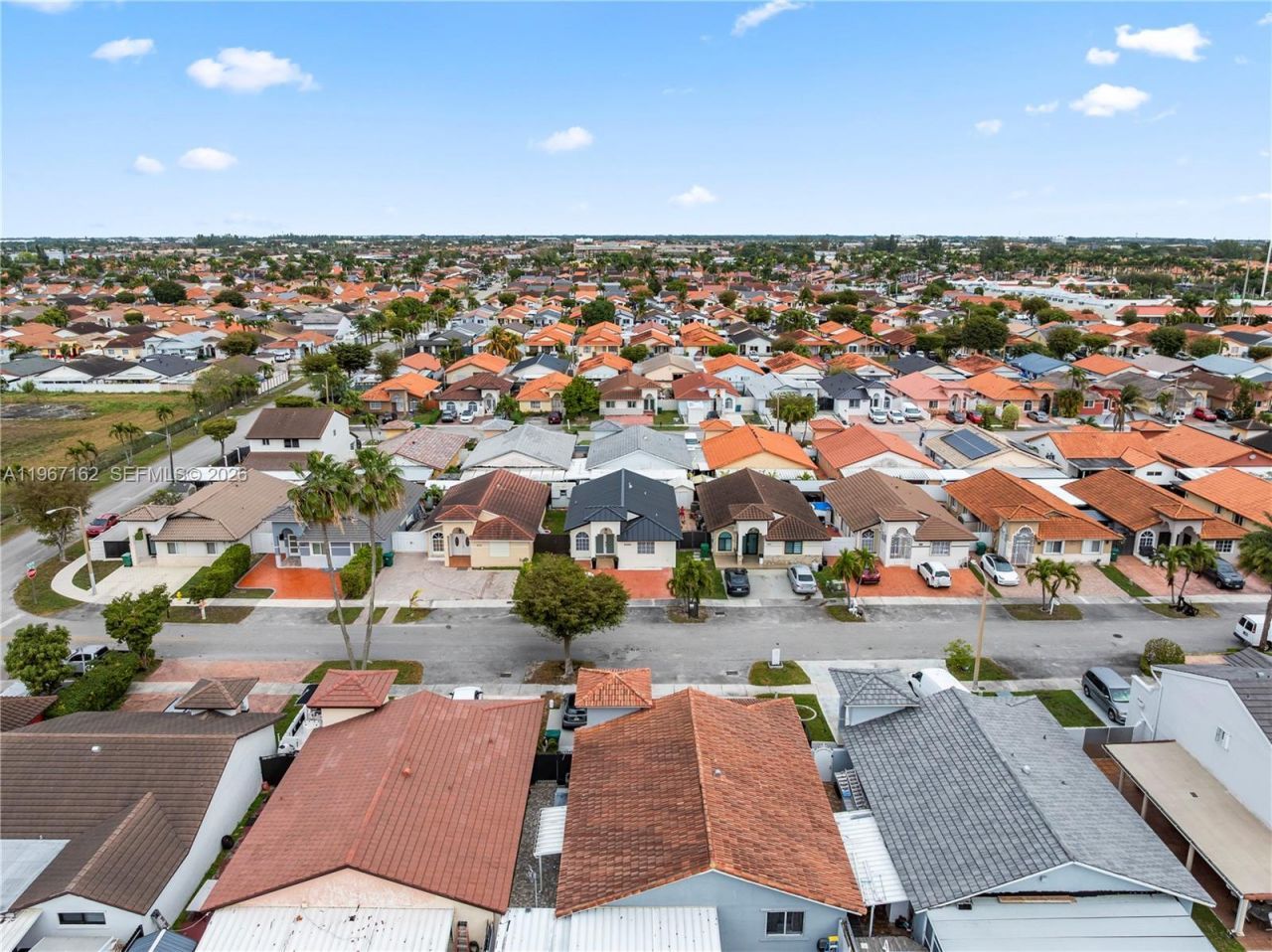 8865 NW 110th St, Hialeah Gardens, FL 33018 Photo