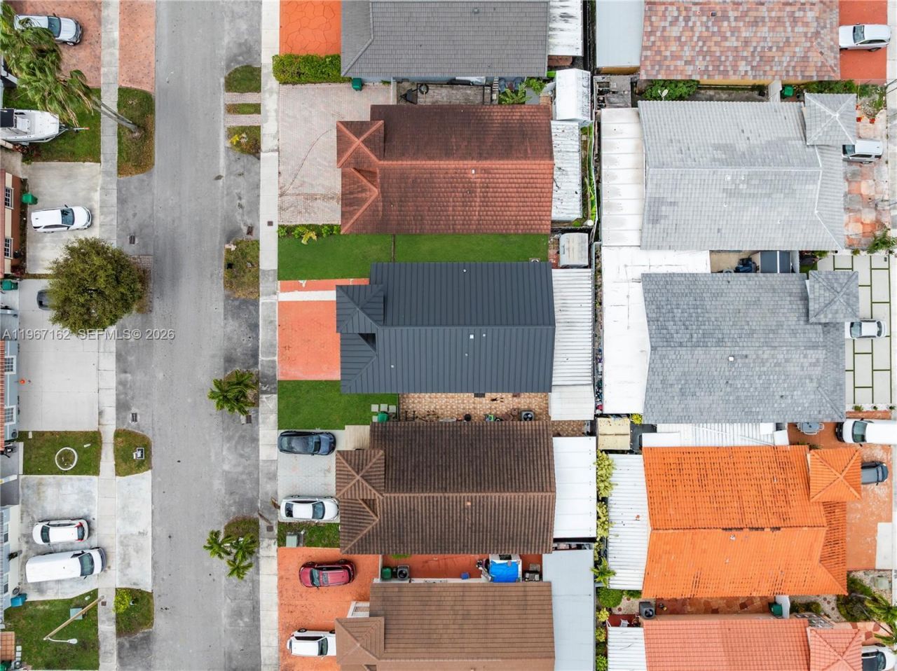 8865 NW 110th St, Hialeah Gardens, FL 33018 Photo