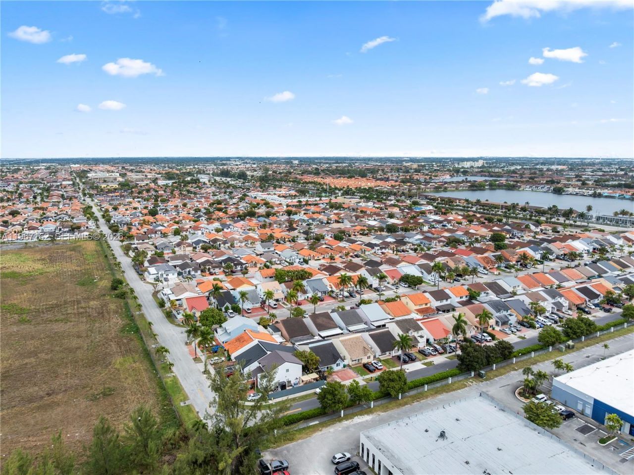 8865 NW 110th St, Hialeah Gardens, FL 33018 Photo