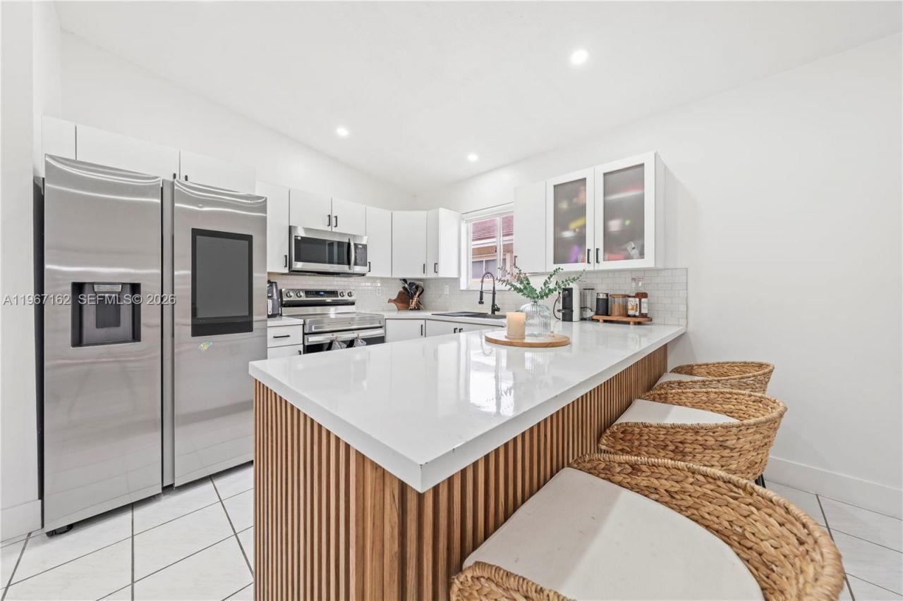 8865 NW 110th St, Hialeah Gardens, FL 33018 Photo