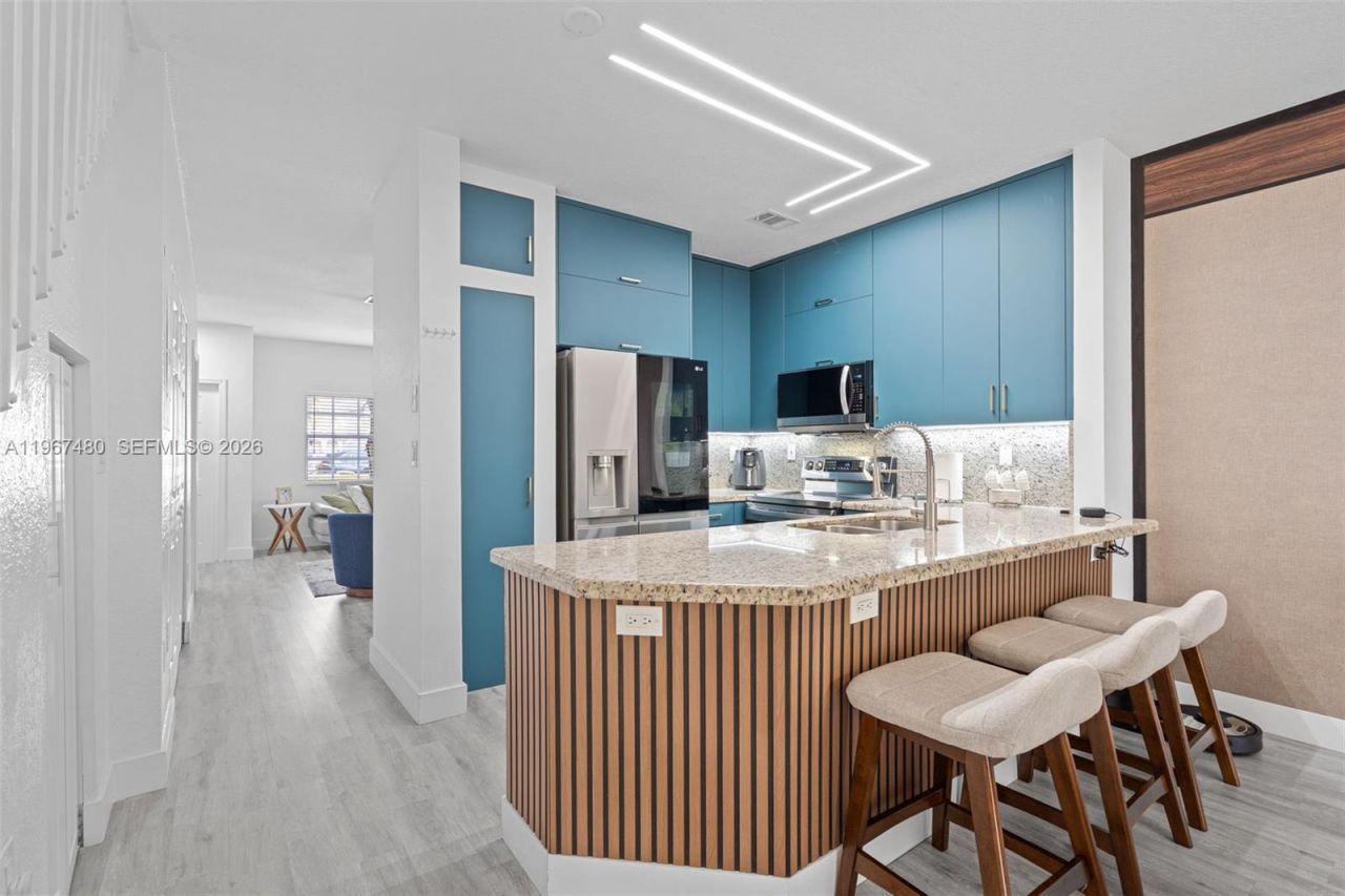 5725 NW 114th Path, Unit 114, Doral, FL 33178 Photo