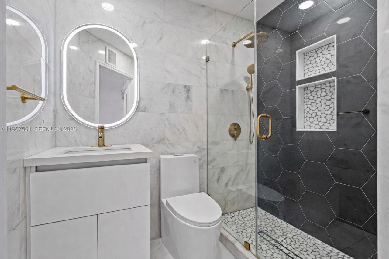 5725 NW 114th Path , Unit 114, Doral, FL 33178 Photo