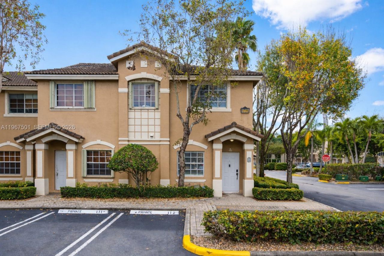 5725 NW 114th Path , Unit 114, Doral, FL 33178 Photo