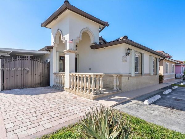 9326 NW 121st St, Unit 115, Hialeah Gardens, FL 33018