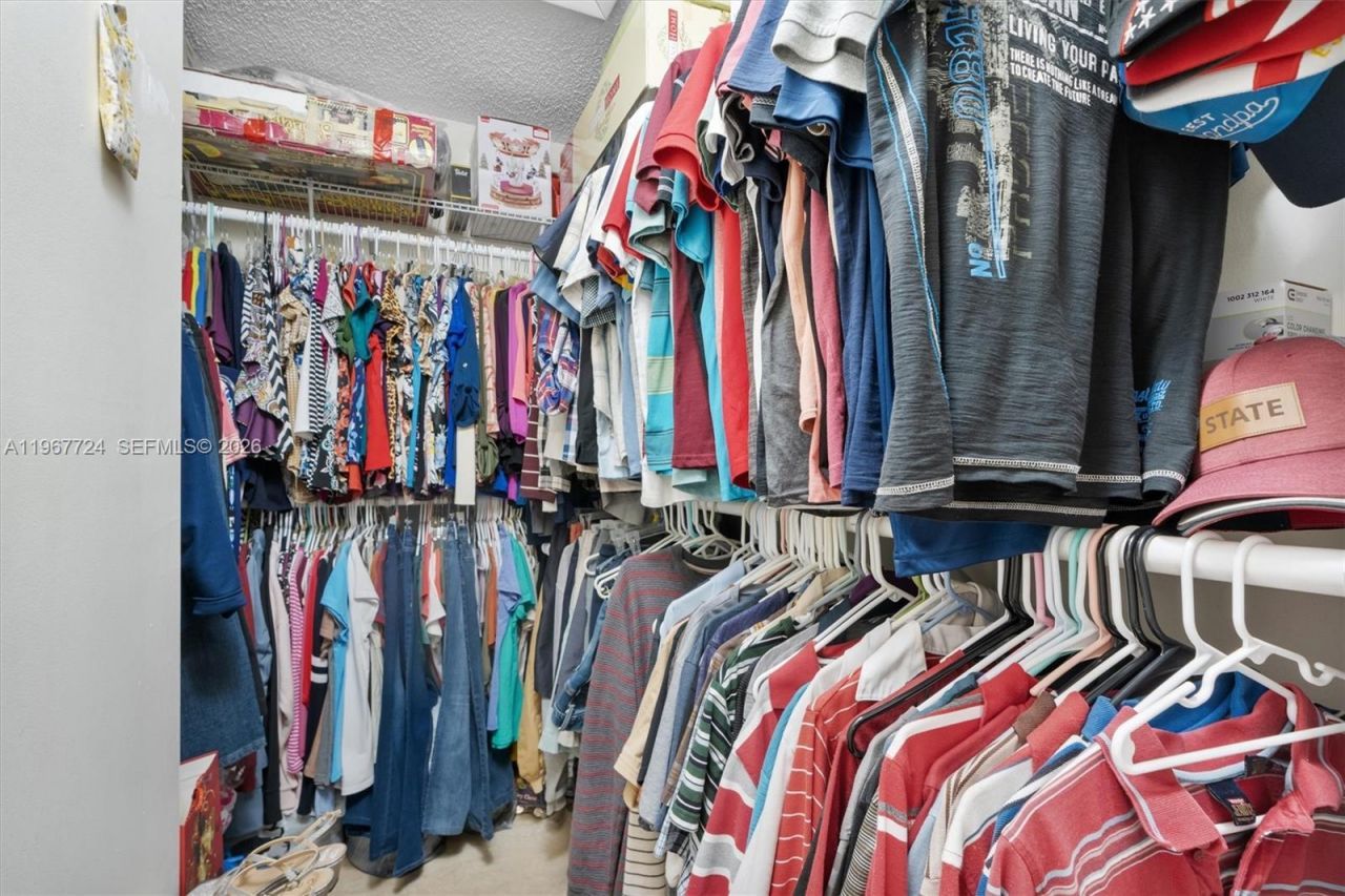 9326 NW 121st St, Unit 115, Hialeah Gardens, FL 33018 Photo