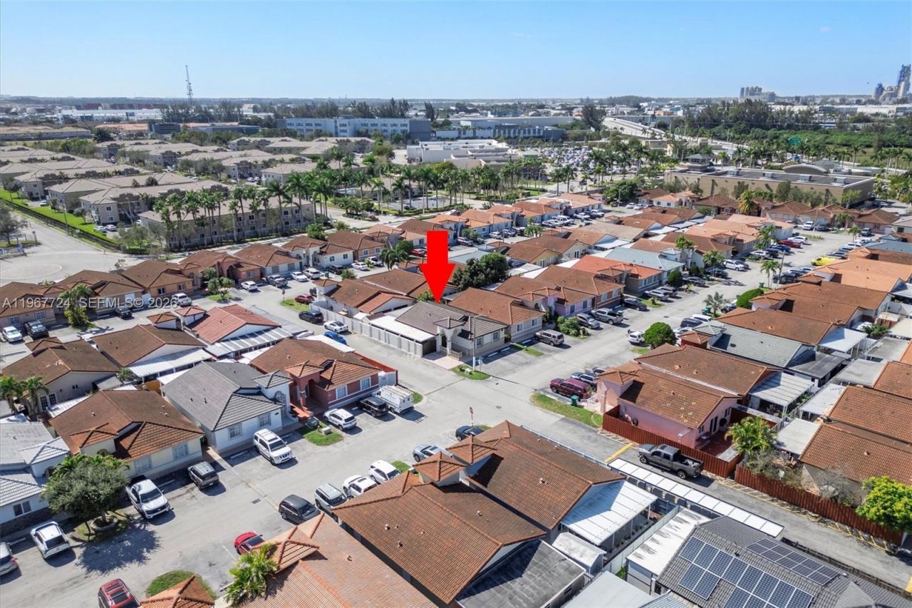 9326 NW 121st St, Unit 115, Hialeah Gardens, FL 33018 Photo