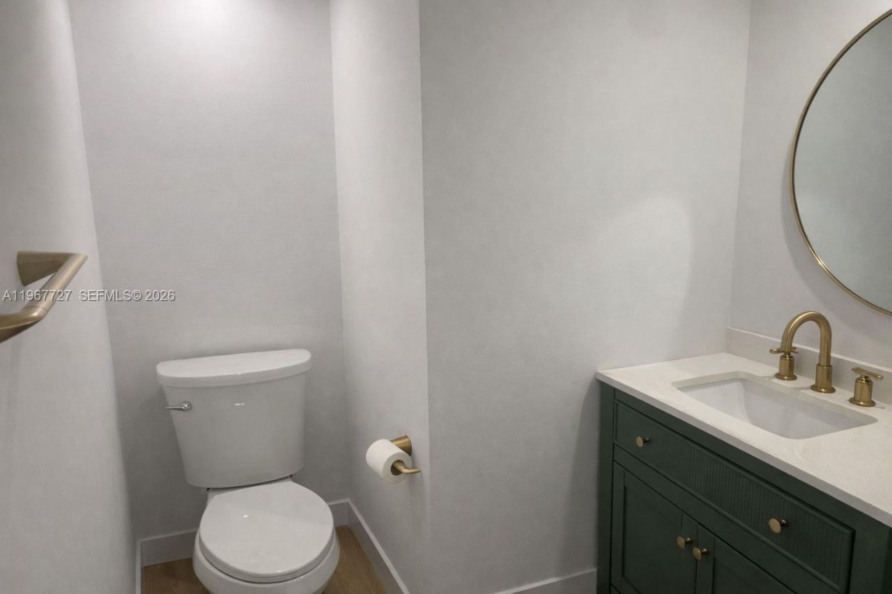 2935 NE 163rd St, Unit 3K, North Miami Beach, FL 33160 Photo