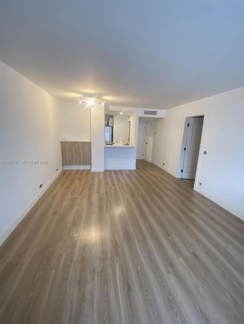 2935 NE 163rd St, Unit 3K, North Miami Beach, FL 33160 Photo