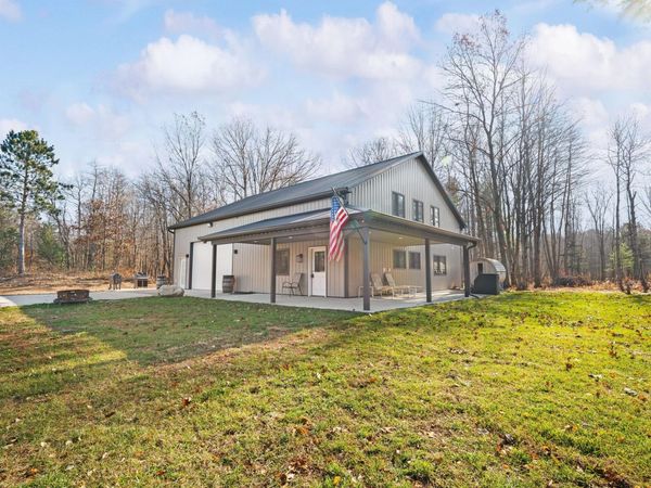 78720 County Road 376, Coloma, MI 49038