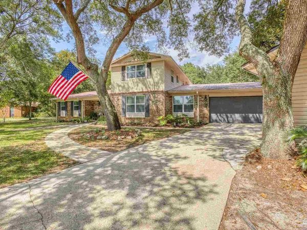 3066 Rosa Del Villa Dr, Gulf Breeze, FL 32563