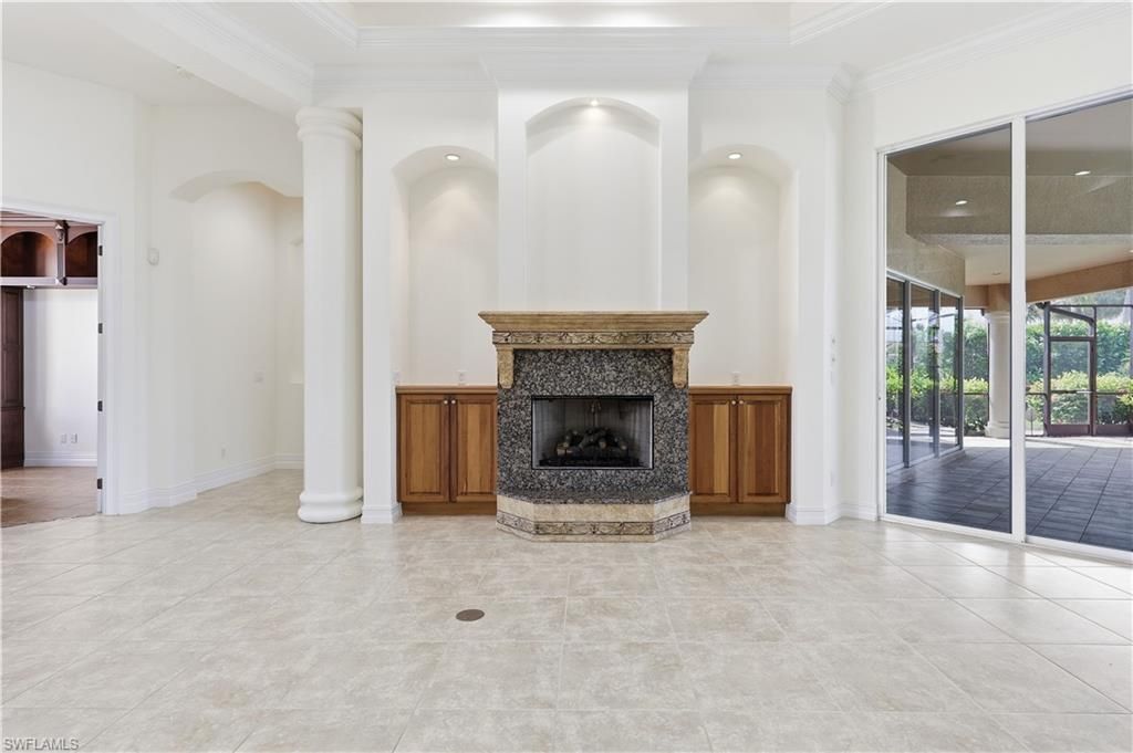 1687 Persimmon Dr, Naples, FL 34109 Photo
