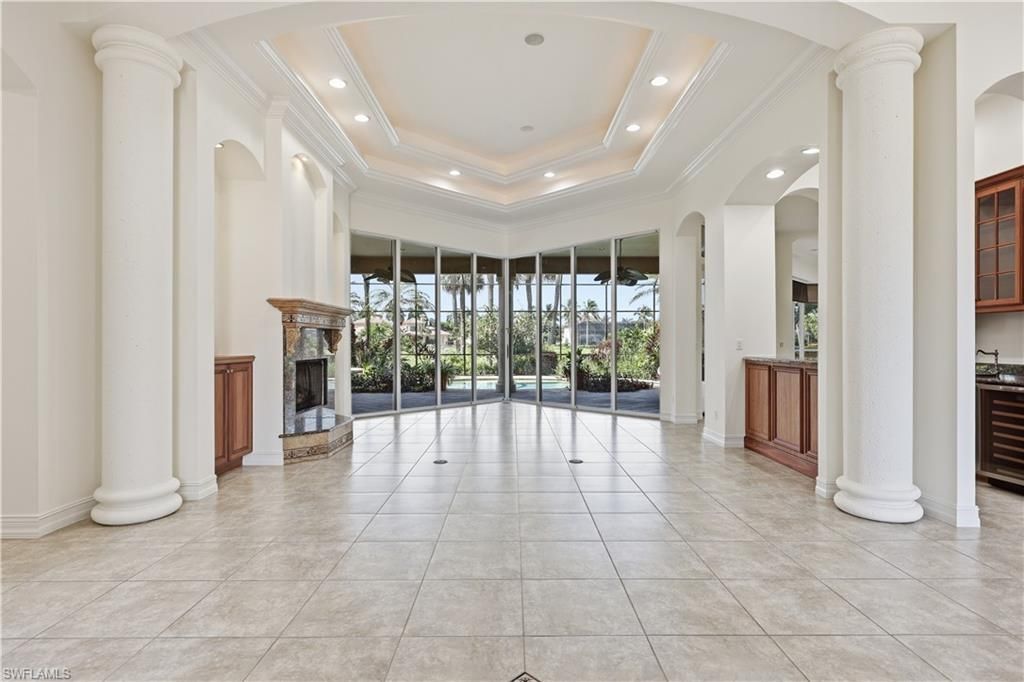 1687 Persimmon Dr, Naples, FL 34109 Photo