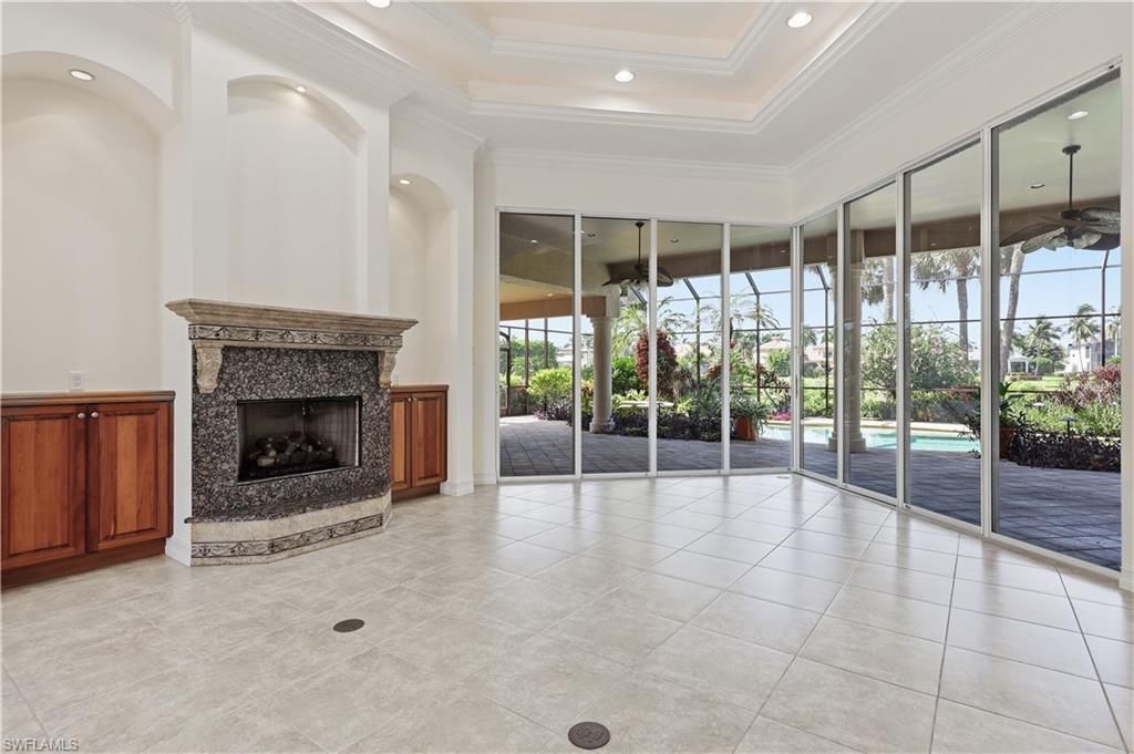 1687 Persimmon Dr, Naples, FL 34109 Photo