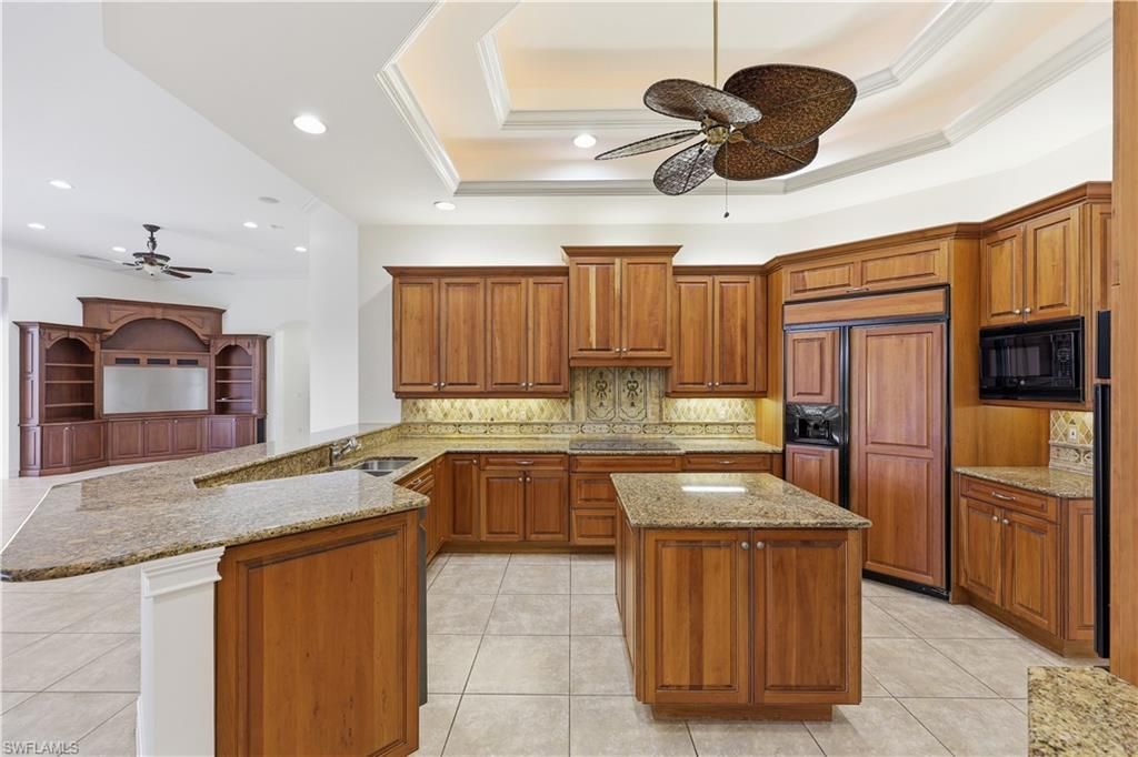 1687 Persimmon Dr, Naples, FL 34109 Photo