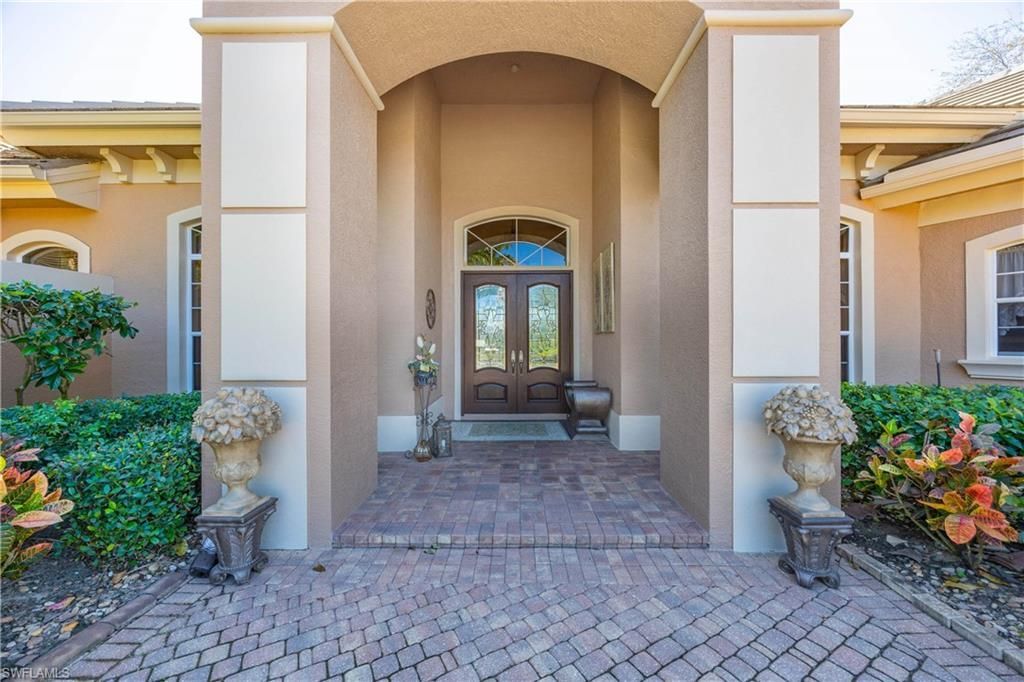 1687 Persimmon Dr, Naples, FL 34109 Photo