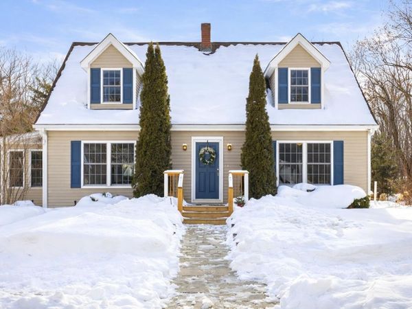 378 School Street, Berwick, ME 03901