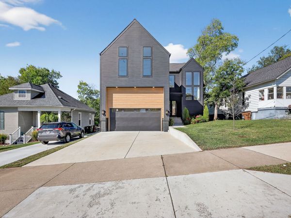 515 31st Ave N, Nashville, TN 37209