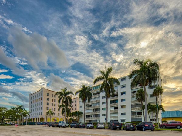 1 N Golfview Road, Unit 205, Lake Worth Beach, FL 33460