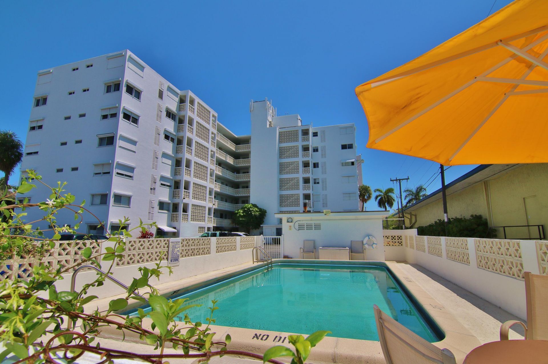 1 N Golfview Road, Unit 205, Lake Worth Beach, FL 33460 Photo