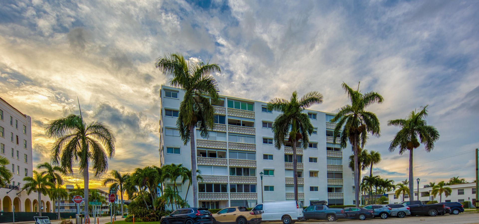 1 N Golfview Road, Unit 205, Lake Worth Beach, FL 33460 Photo