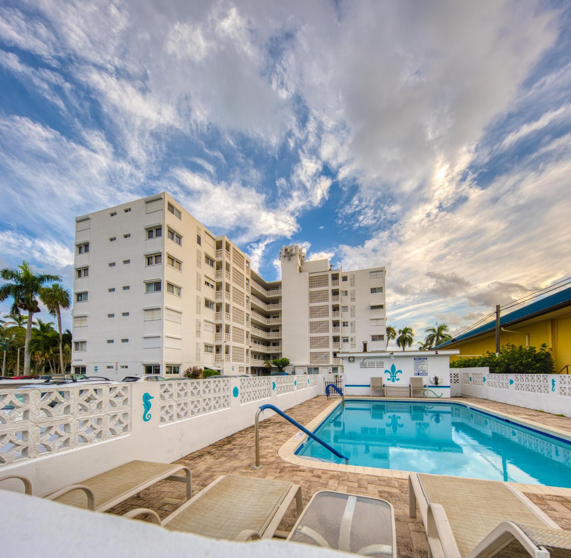 1 N Golfview Road, Unit 205, Lake Worth Beach, FL 33460 Photo