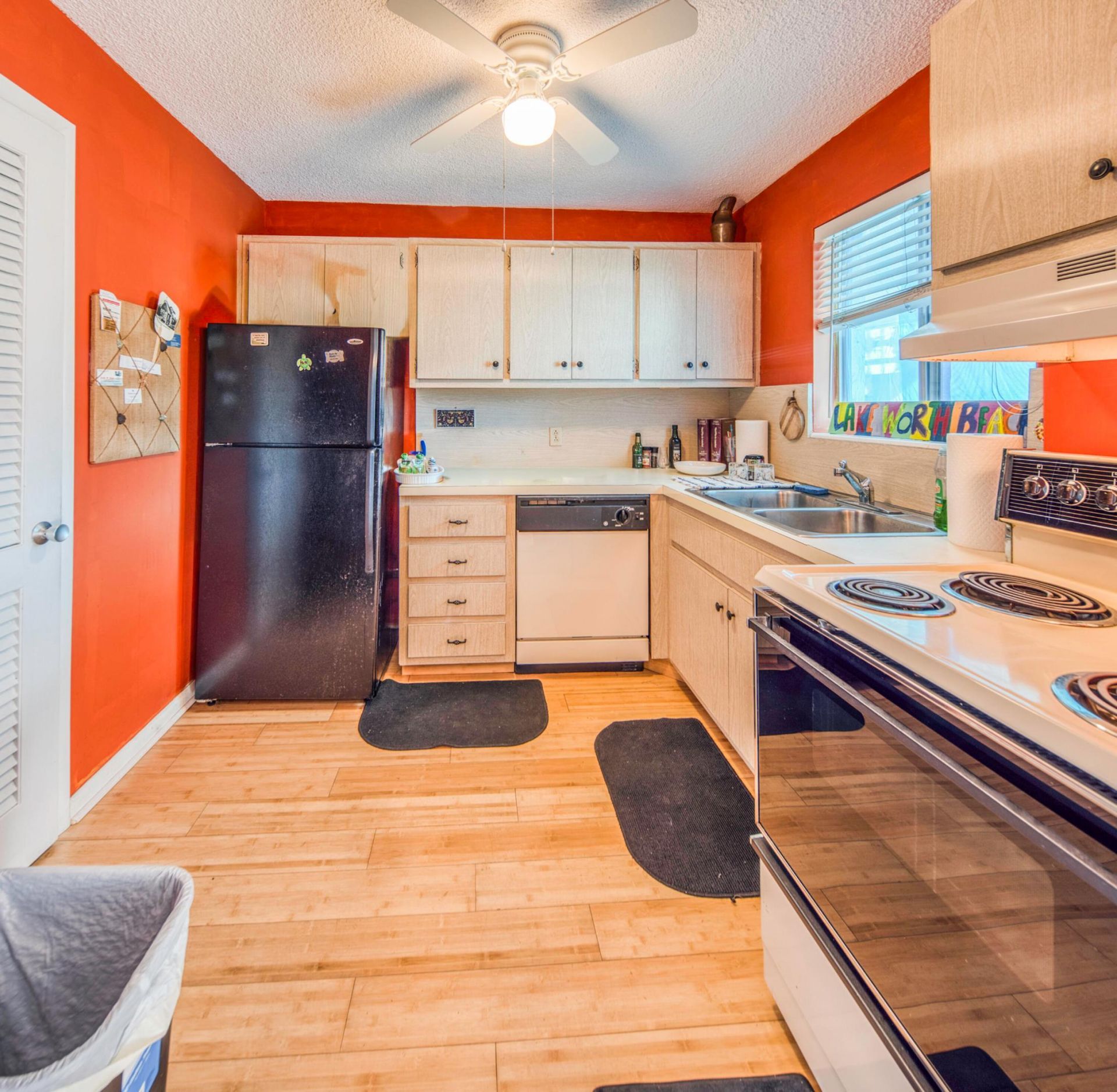 1 N Golfview Road, Unit 205, Lake Worth Beach, FL 33460 Photo