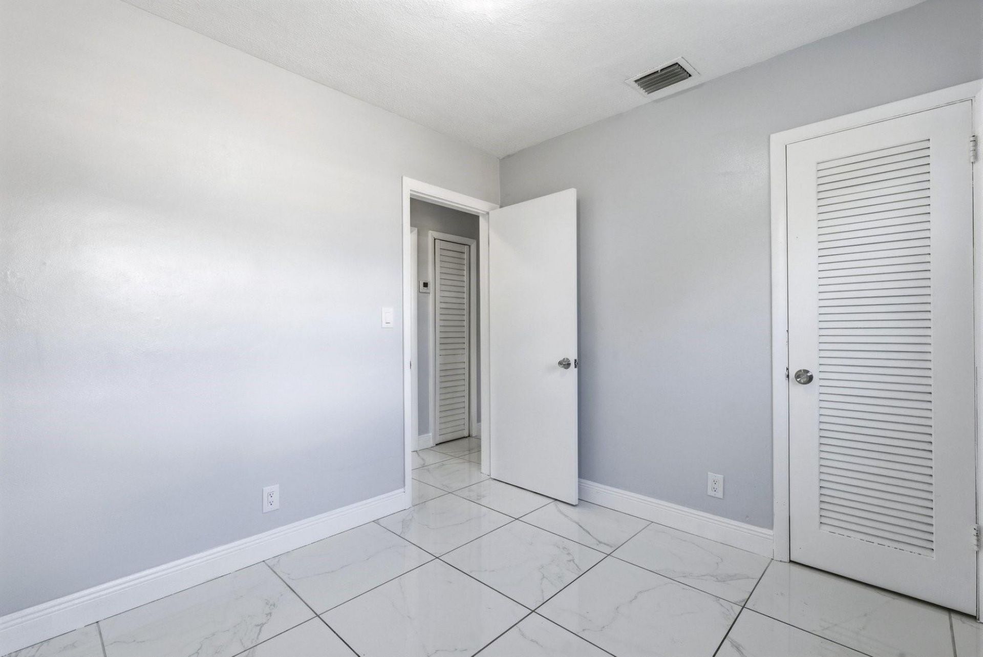 5961 NW 42nd Avenue, Fort Lauderdale, FL 33319 Photo