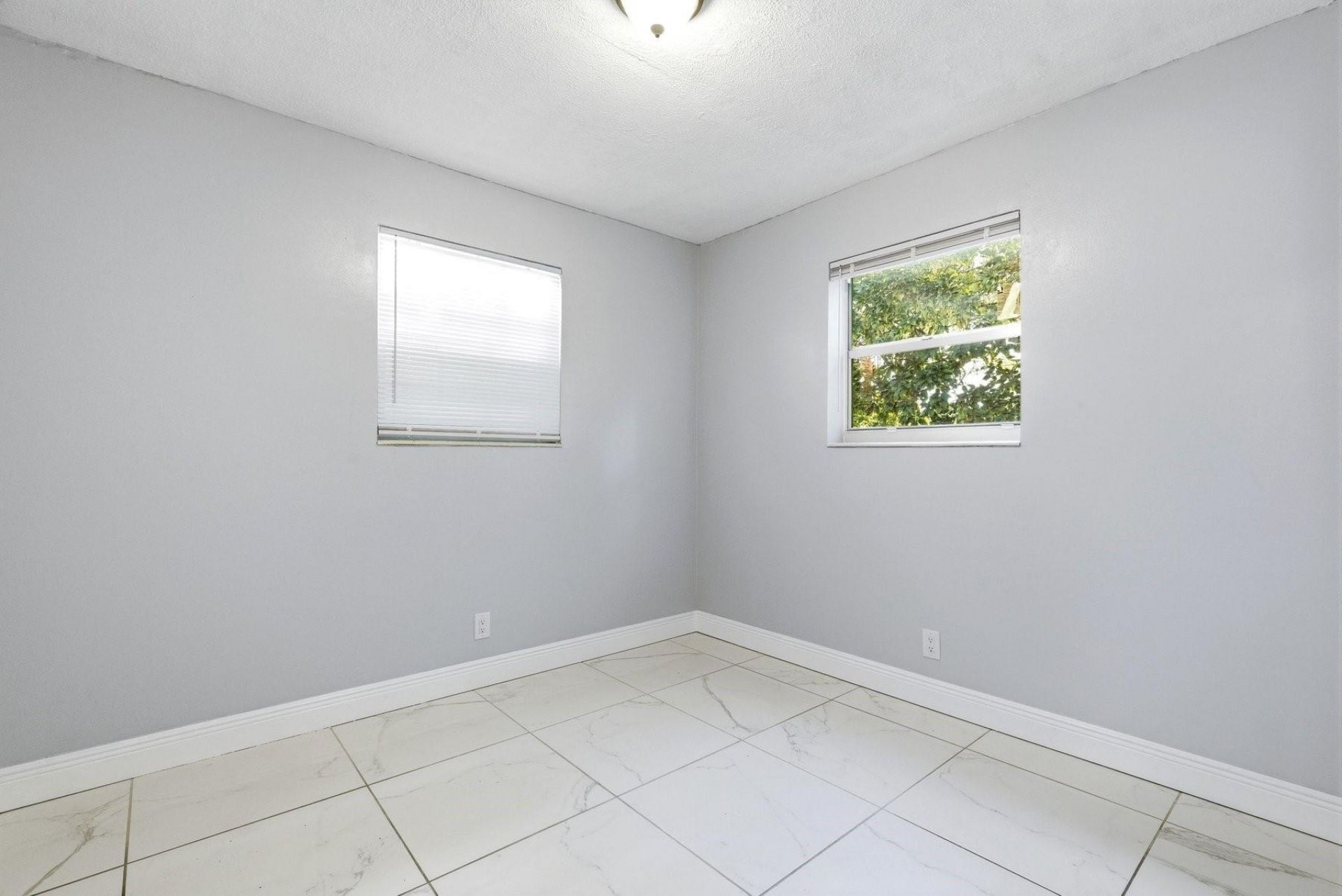 5961 NW 42nd Avenue, Fort Lauderdale, FL 33319 Photo