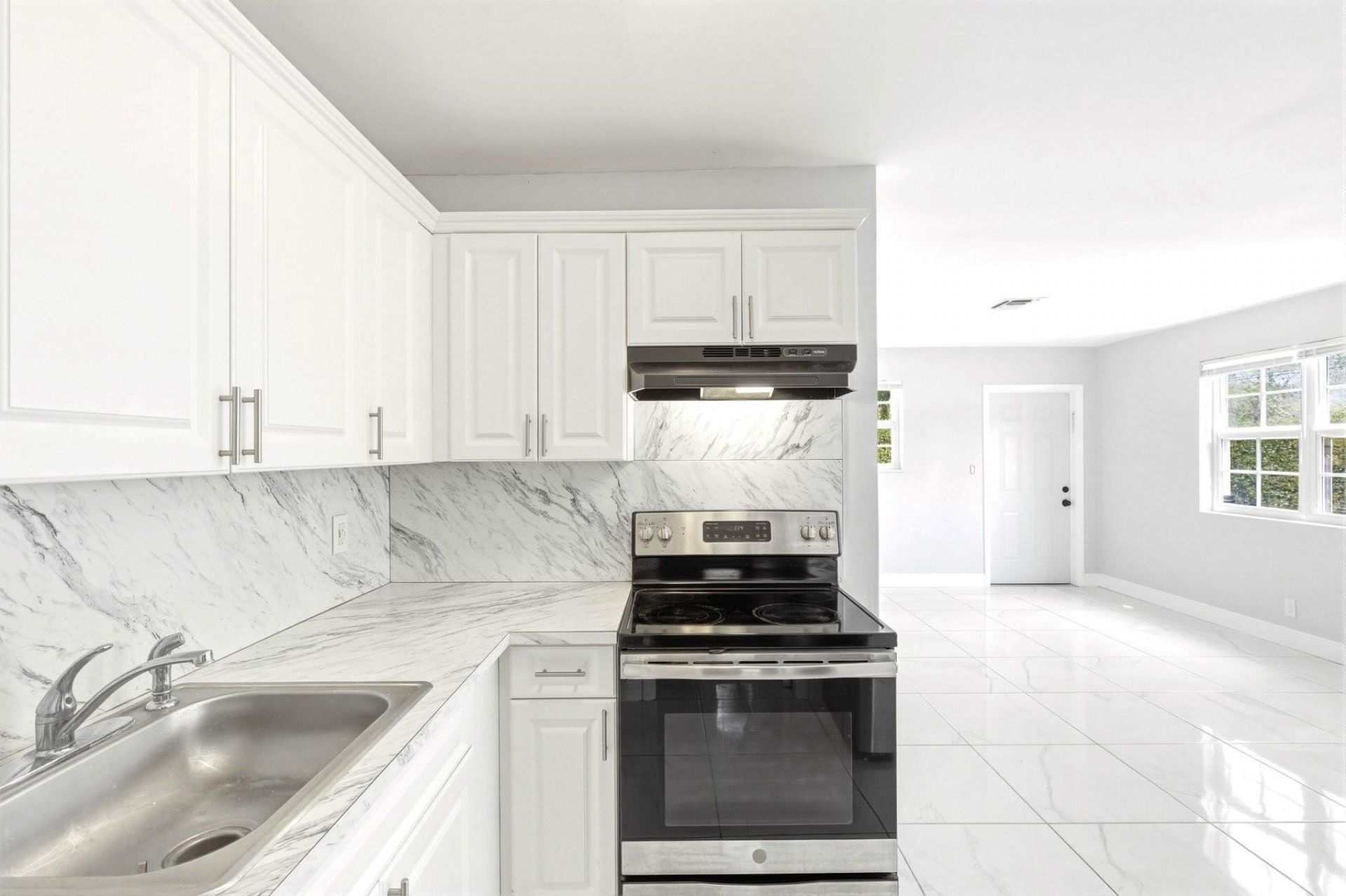 5961 NW 42nd Avenue, Fort Lauderdale, FL 33319 Photo