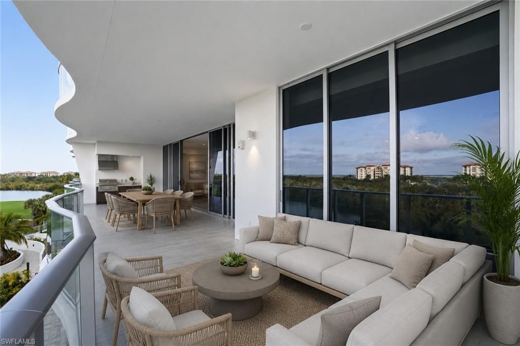 4810 Pelican Colony, Unit 403, Bonita Springs, FL 34134 Photo