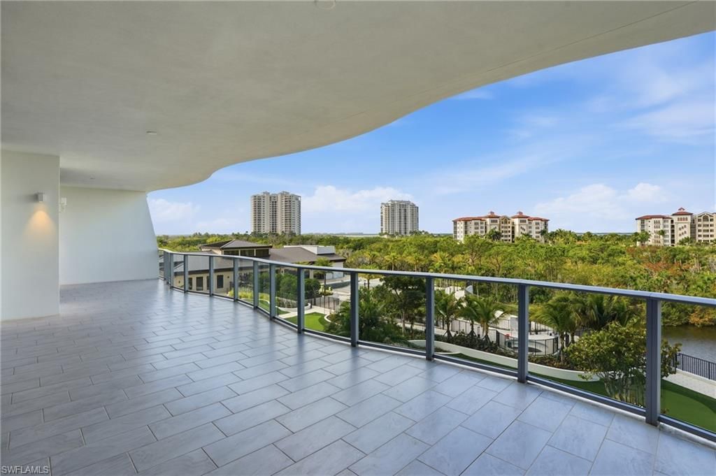 4810 Pelican Colony, Unit 403, Bonita Springs, FL 34134 Photo