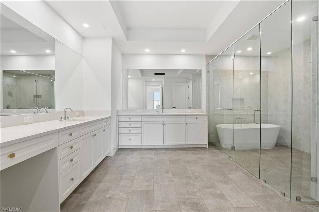 4810 Pelican Colony, Unit 403, Bonita Springs, FL 34134 Photo