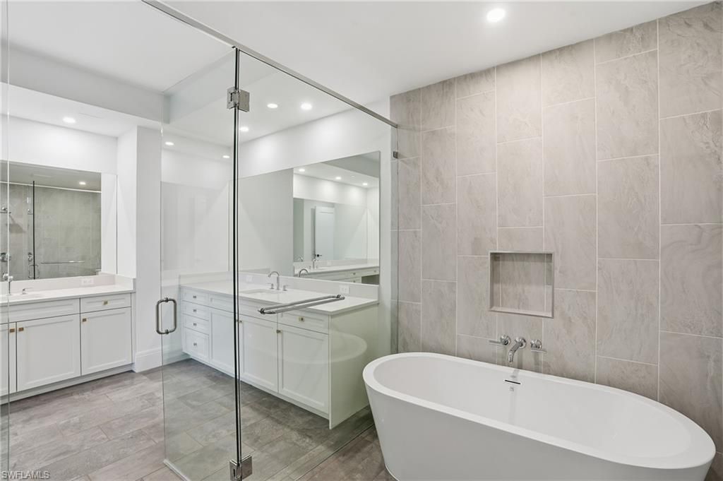 4810 Pelican Colony, Unit 403, Bonita Springs, FL 34134 Photo