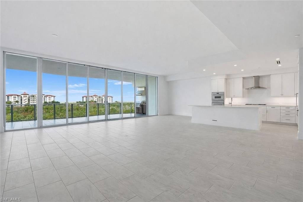 4810 Pelican Colony, Unit 403, Bonita Springs, FL 34134 Photo