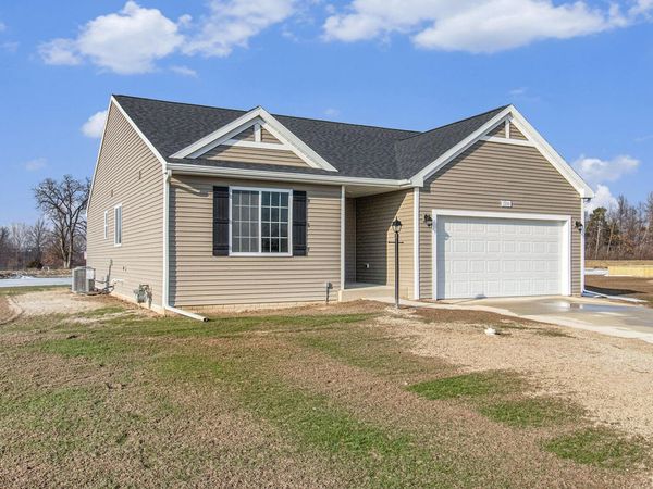 400 Carefree Court, Niles, MI 49120