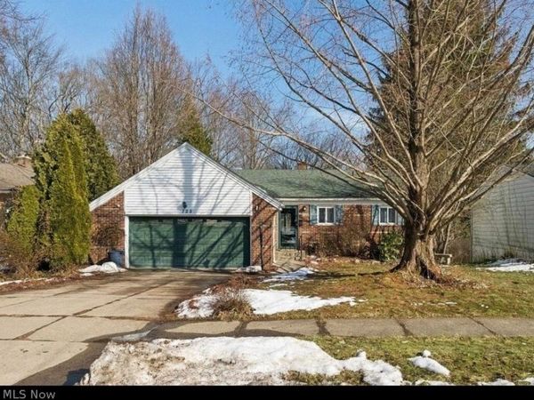 725 N Hawkins Avenue, Akron, OH 44313