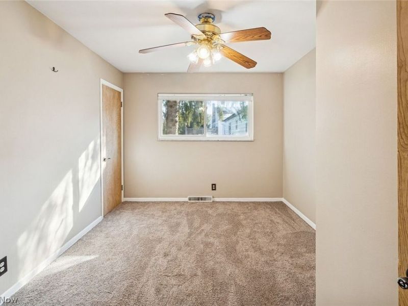 725 N Hawkins Avenue, Akron, OH 44313 Photo 26