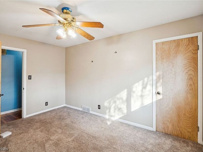 725 N Hawkins Avenue, Akron, OH 44313 Photo 27