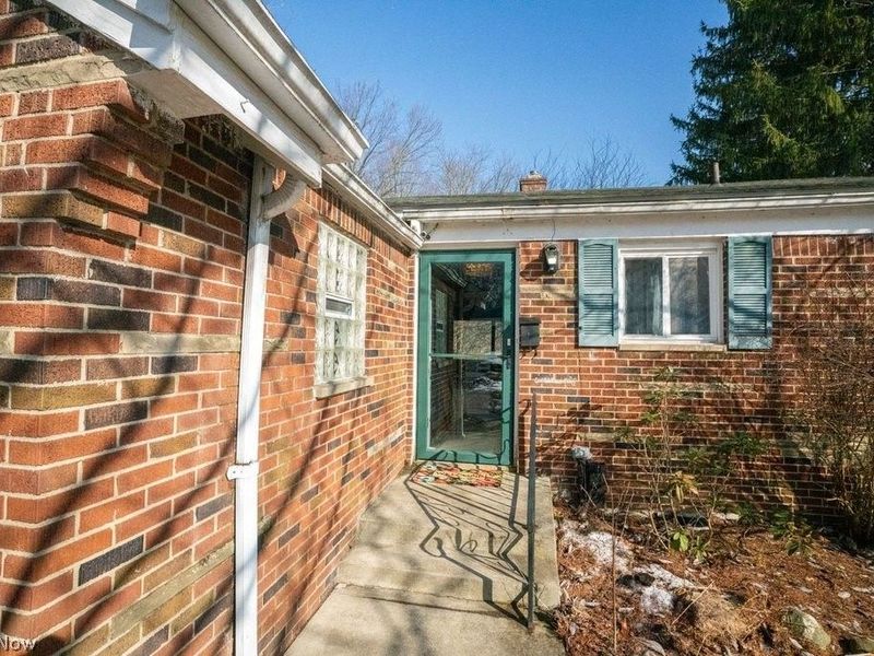 725 N Hawkins Avenue, Akron, OH 44313 Photo 4