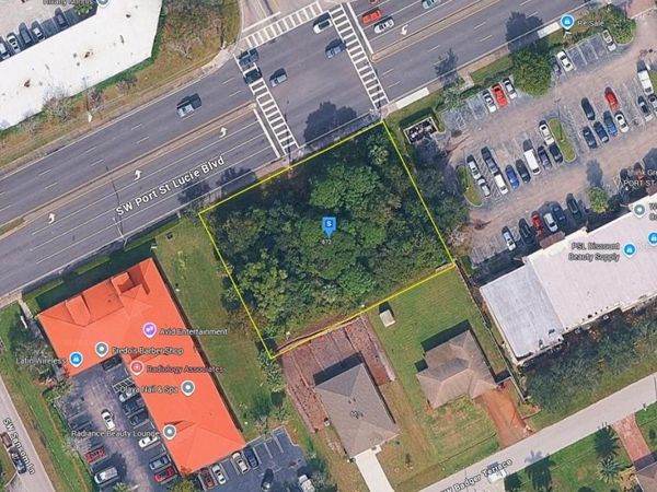 672 SW PORT ST LUCIE BLVD BOULEVARD, ST LUCIE WEST, FL 34953