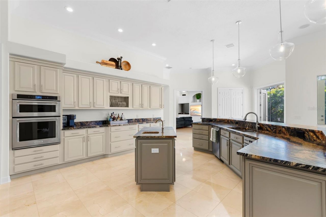 5264 61st Avenue S, Saint Petersburg, FL 33715 Photo