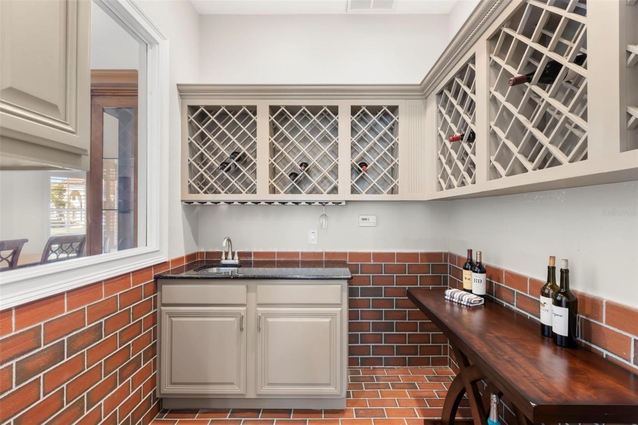 5264 61st Avenue S, Saint Petersburg, FL 33715 Photo