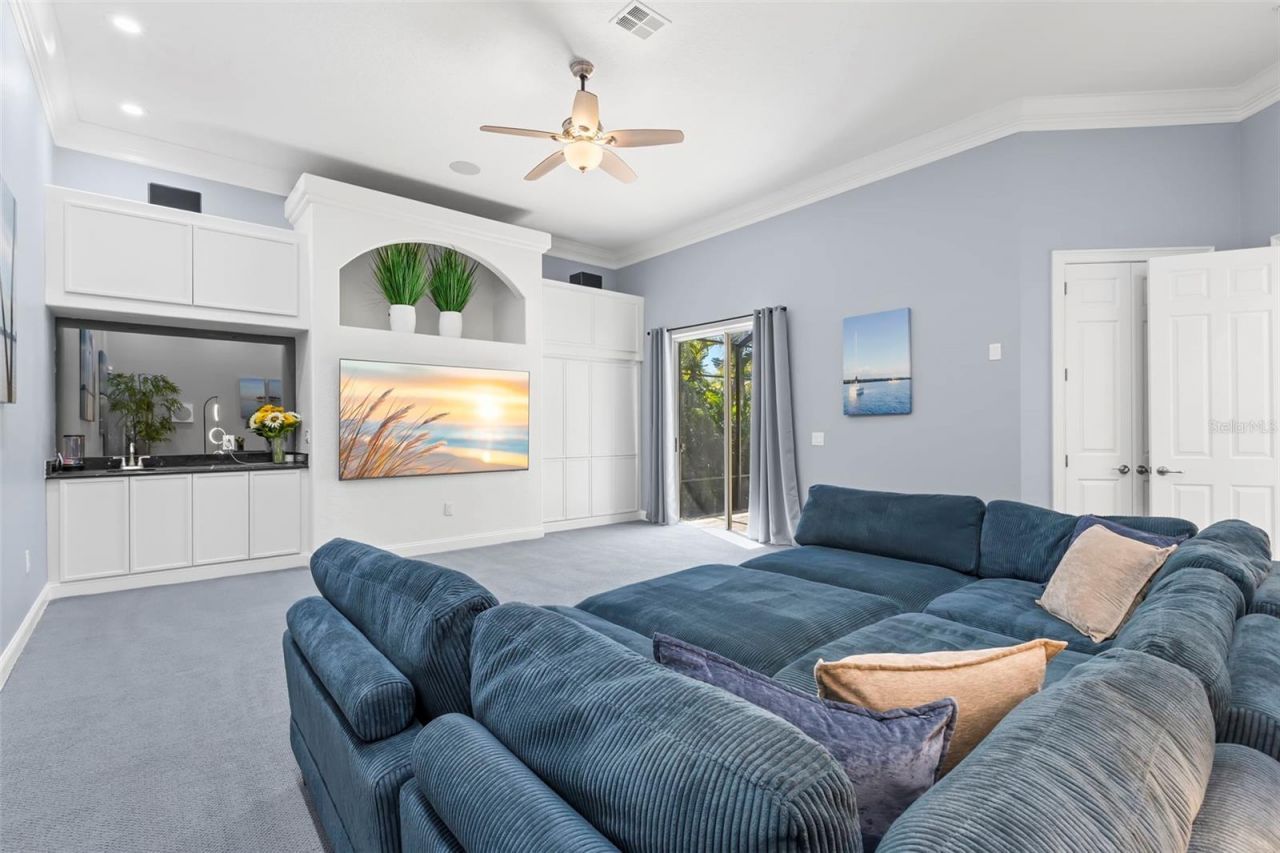 5264 61st Avenue S, Saint Petersburg, FL 33715 Photo