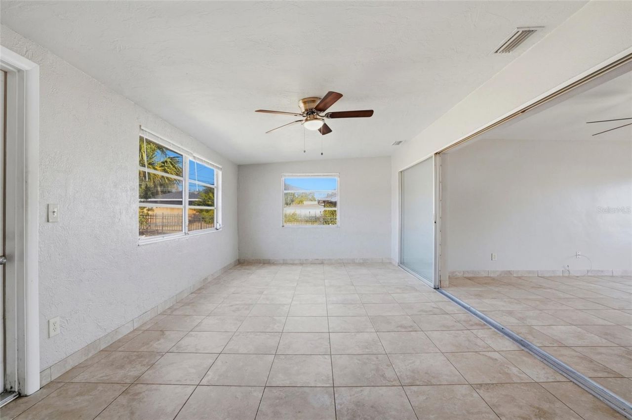 6338 21st Street N, Saint Petersburg, FL 33702 Photo