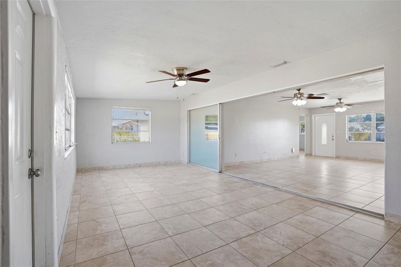 6338 21st Street N, Saint Petersburg, FL 33702 Photo