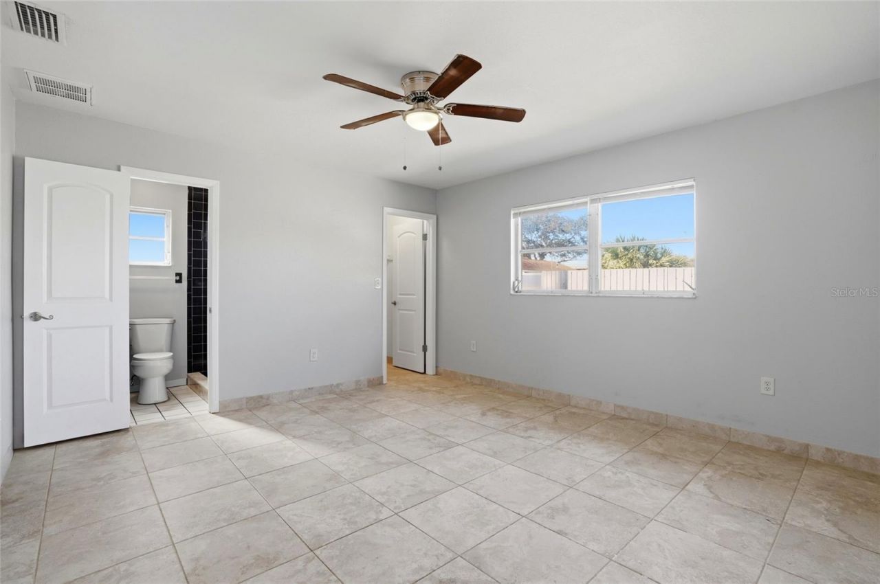 6338 21st Street N, Saint Petersburg, FL 33702 Photo