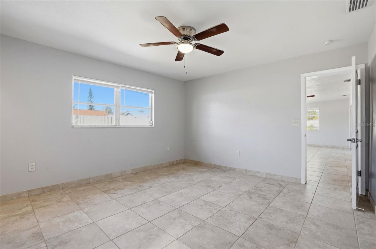 6338 21st Street N, Saint Petersburg, FL 33702 Photo