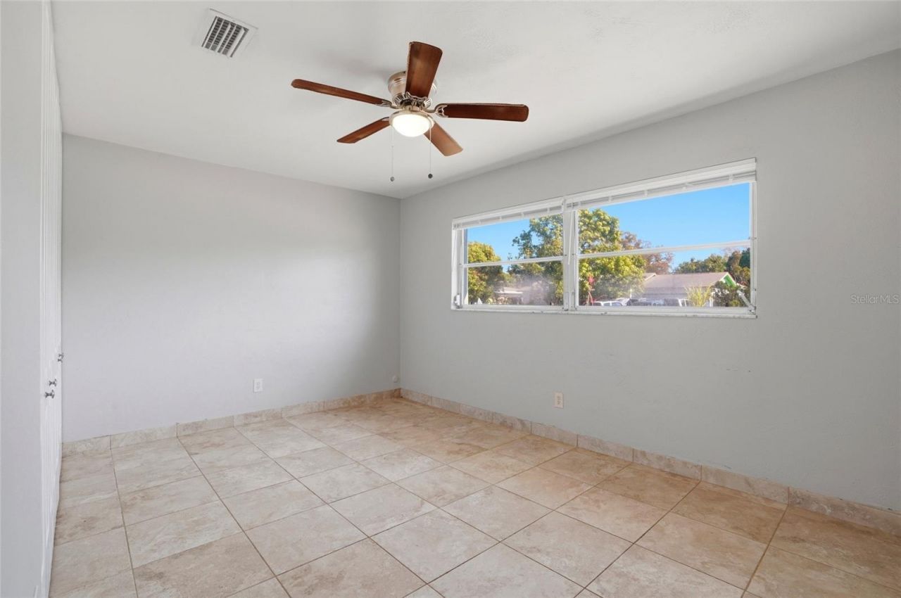 6338 21st Street N, Saint Petersburg, FL 33702 Photo