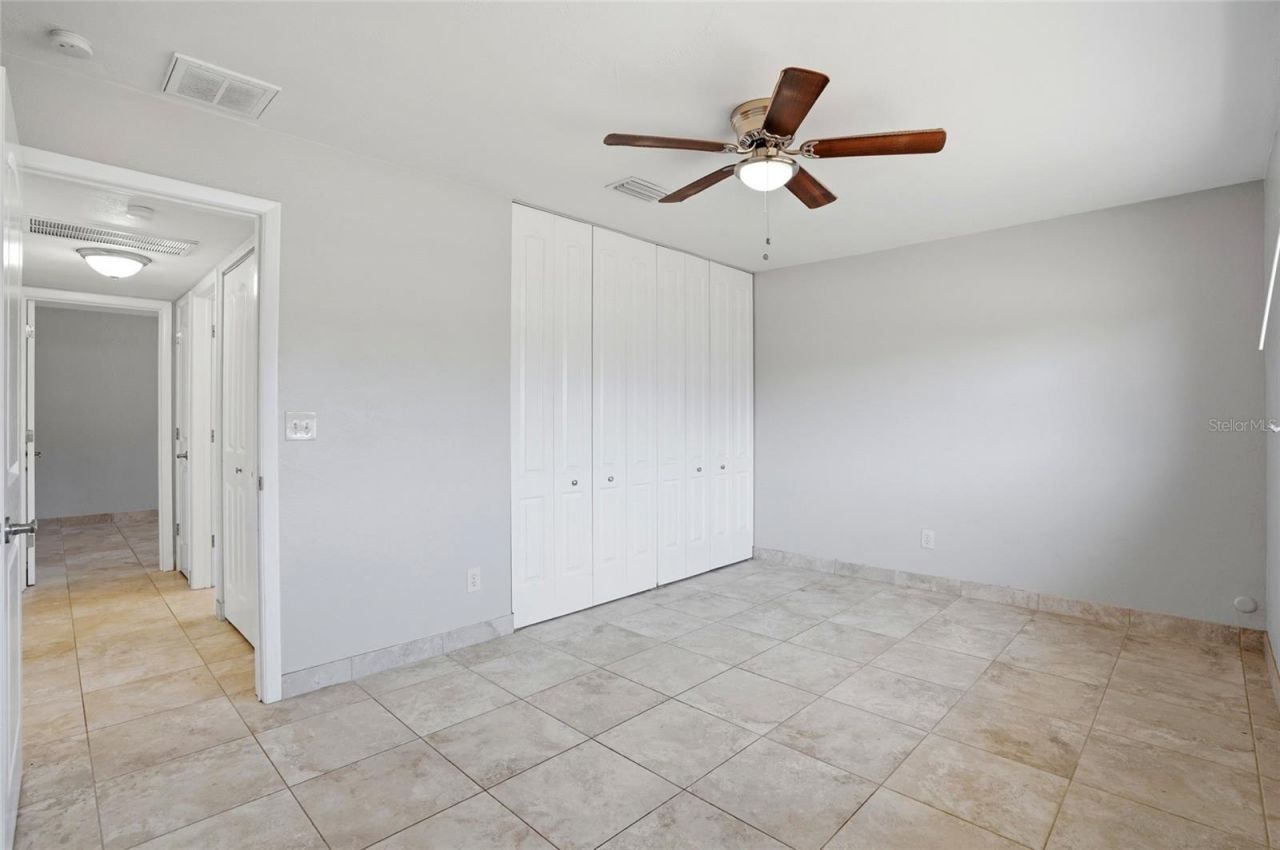 6338 21st Street N, Saint Petersburg, FL 33702 Photo